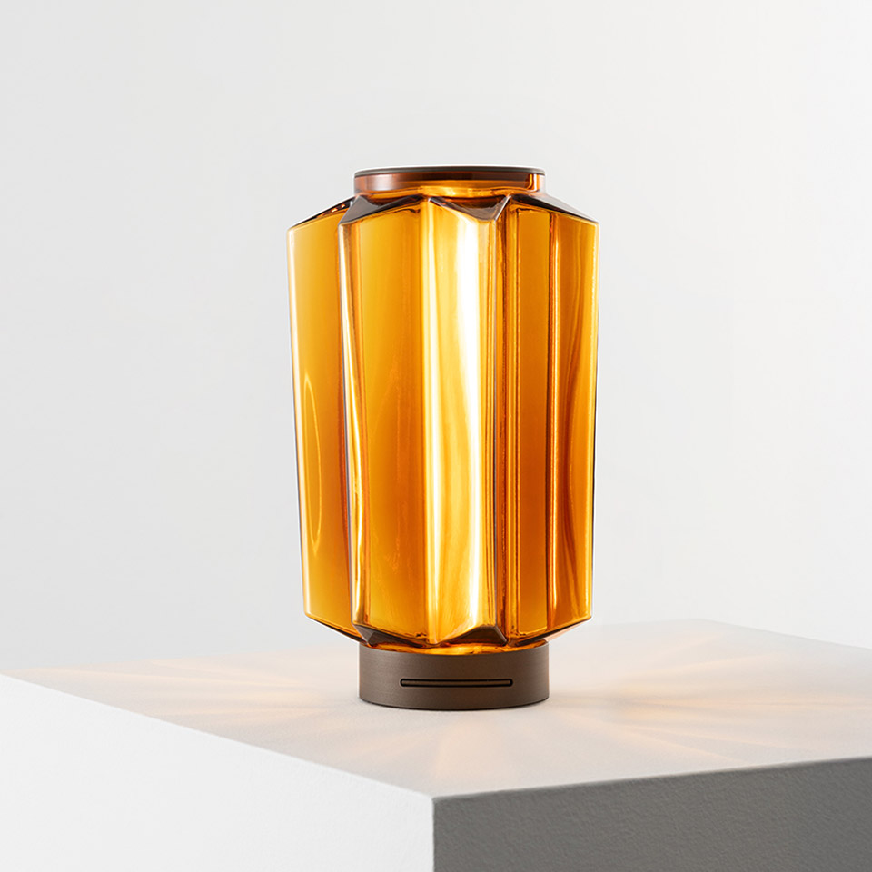 Auralia - Table - 17 - Cognac