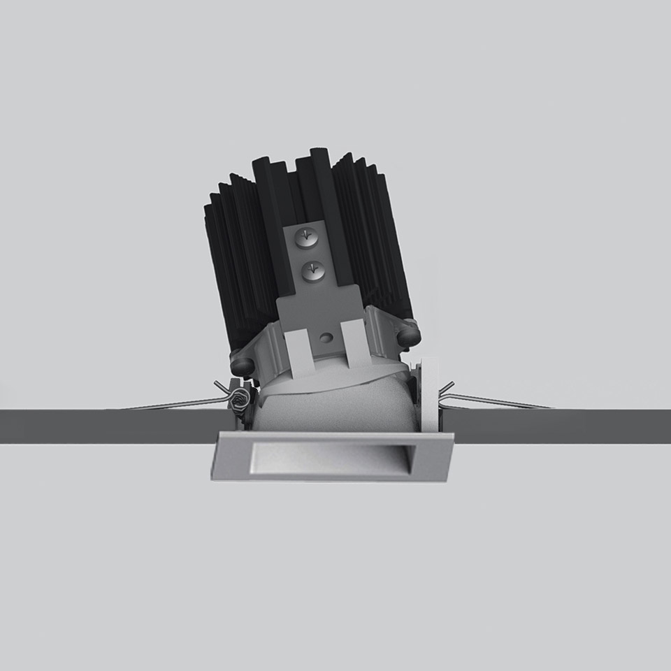 Everything 55 - Square - 5.5W - Adj - 18° 2700K - Silver